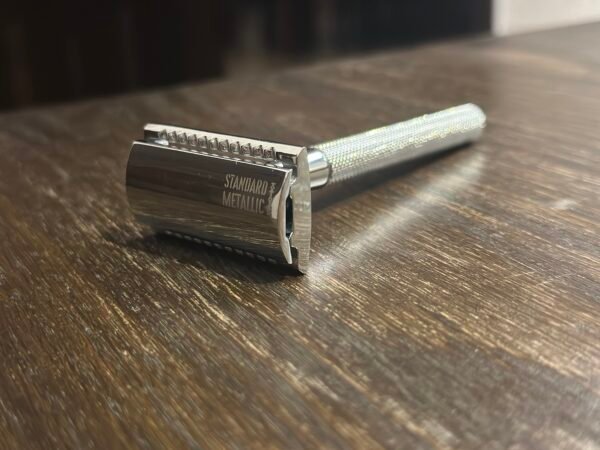 IMG_0794 Standard Metallic DE Razor